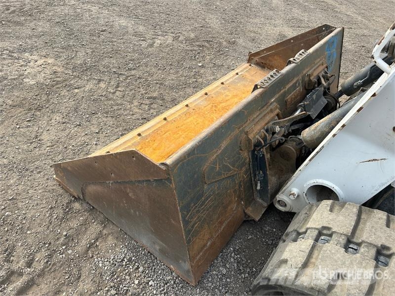 Bobcat T870 Skid steer loaders