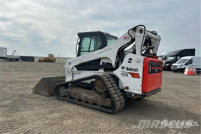 Bobcat T870 Skid steer loaders