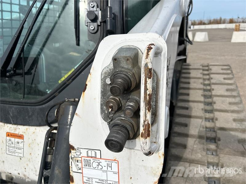 Bobcat T870 Skid steer loaders