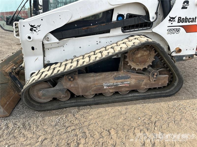 Bobcat T870 Skid steer loaders