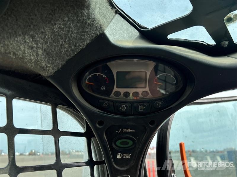 Bobcat T870 Skid steer loaders