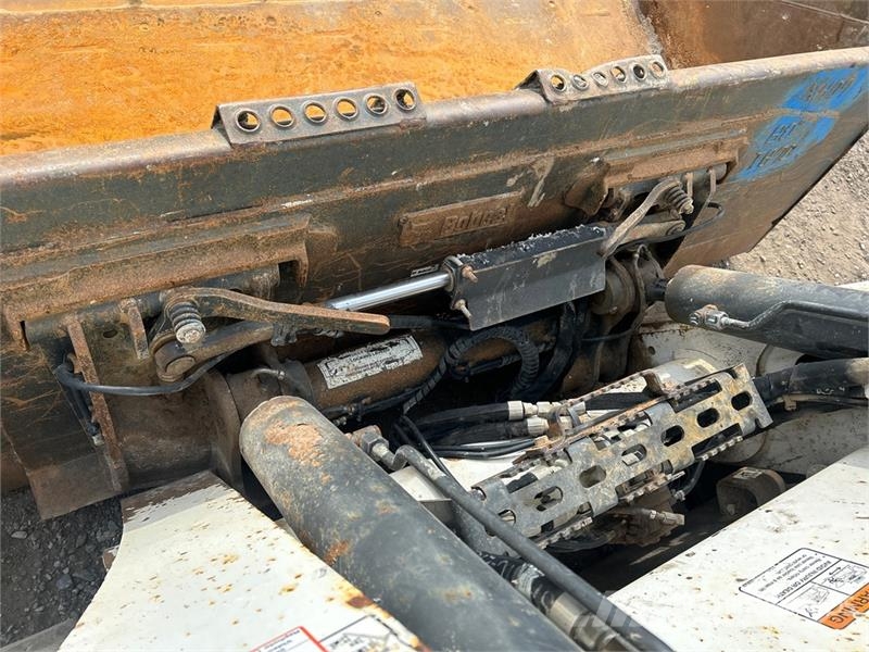 Bobcat T870 Skid steer loaders