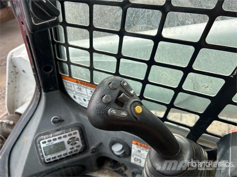 Bobcat T870 Skid steer loaders