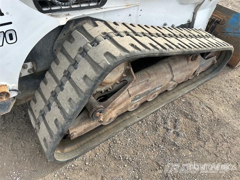 Bobcat T870 Skid steer loaders