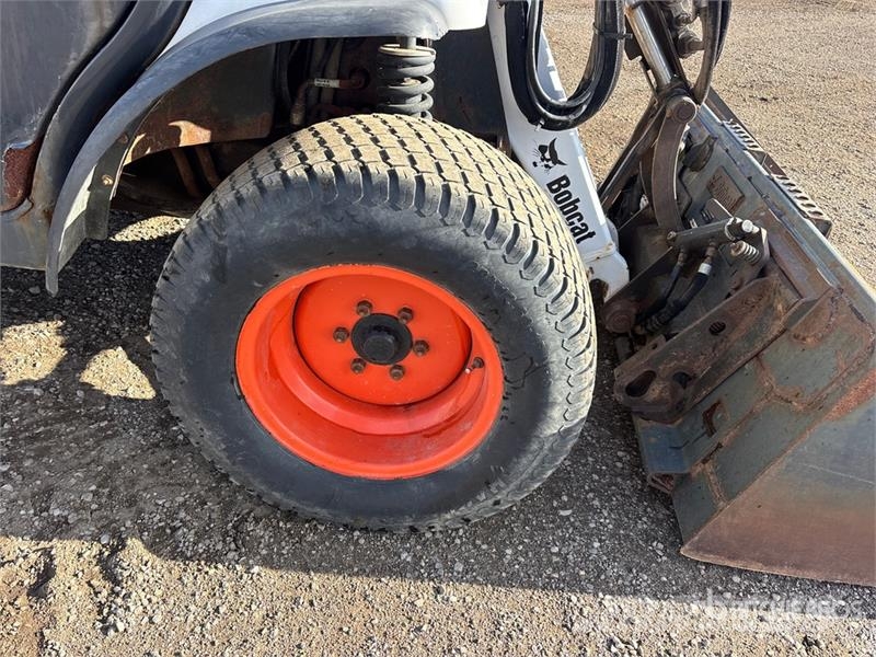 Bobcat Toolcat 4x4 Utility Vehicle Arbeitsfahrzeuge