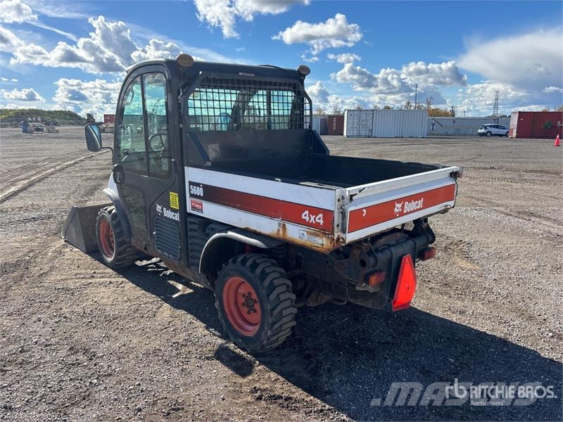 Bobcat Toolcat 4x4 Utility Vehicle Pomoćne mašine