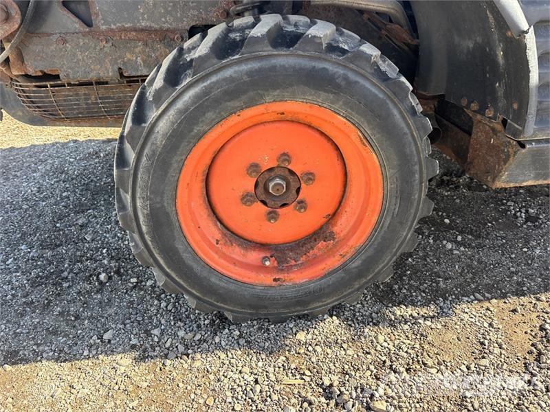 Bobcat Toolcat 4x4 Utility Vehicle Pomoćne mašine