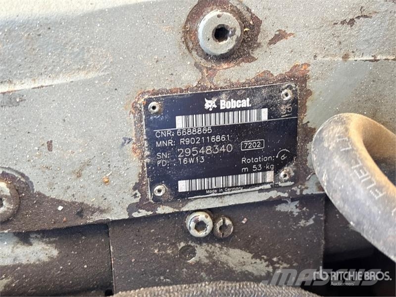 Bobcat Toolcat 4x4 Utility Vehicle Pomoćne mašine