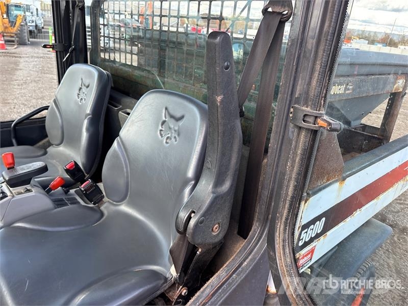 Bobcat Toolcat 4x4 Utility Vehicle Arbeitsfahrzeuge