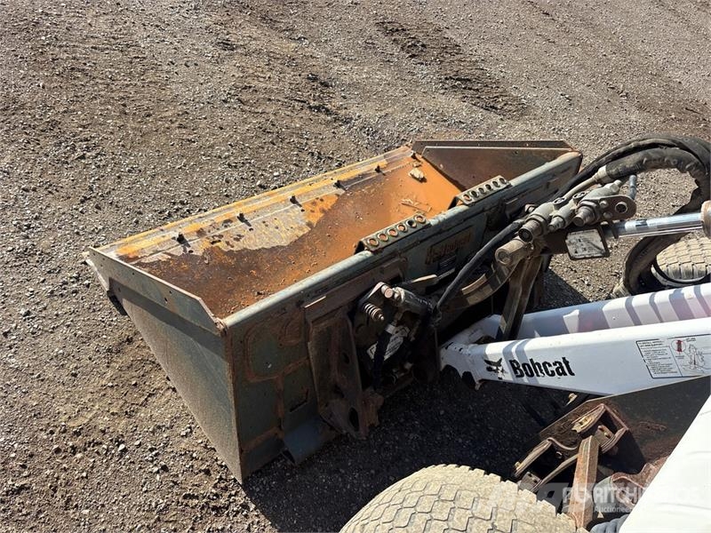 Bobcat Toolcat 4x4 Utility Vehicle Arbeitsfahrzeuge