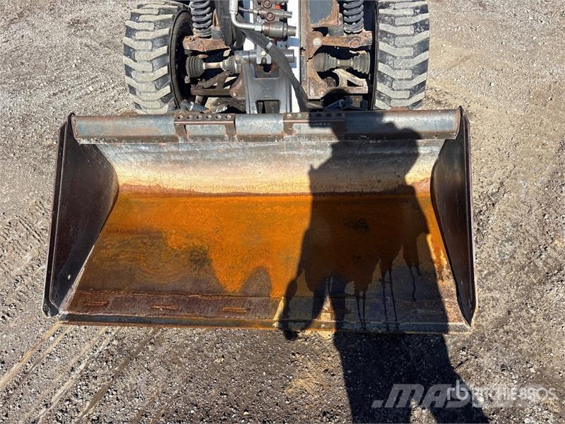 Bobcat Toolcat 4x4 Utility Vehicle Pomoćne mašine