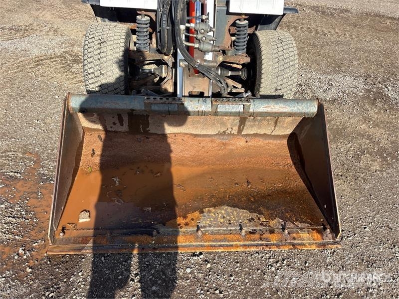 Bobcat Toolcat 4x4 Utility Vehicle Arbeitsfahrzeuge