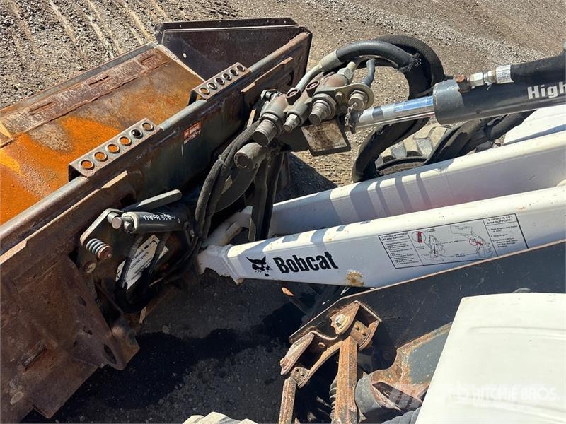 Bobcat Toolcat 4x4 Utility Vehicle Pomoćne mašine