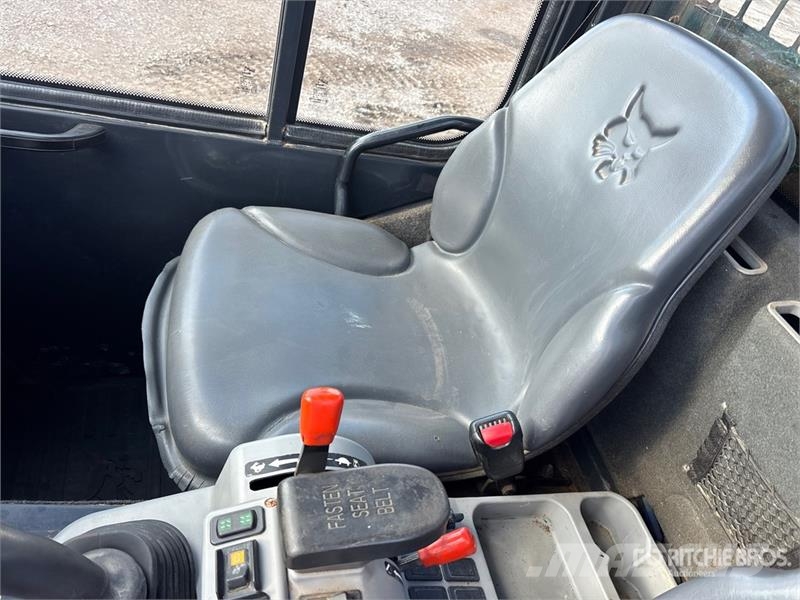 Bobcat Toolcat 4x4 Utility Vehicle Arbeitsfahrzeuge