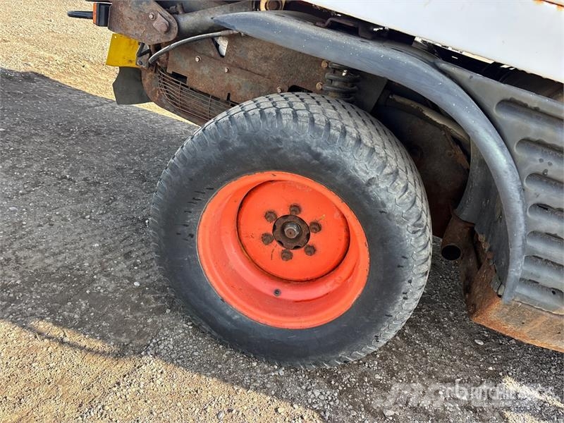 Bobcat Toolcat 4x4 Utility Vehicle Arbeitsfahrzeuge