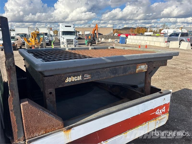 Bobcat Toolcat 4x4 Utility Vehicle Arbeitsfahrzeuge