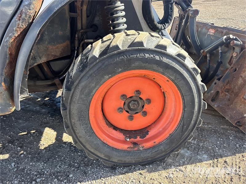 Bobcat Toolcat 4x4 Utility Vehicle Pomoćne mašine