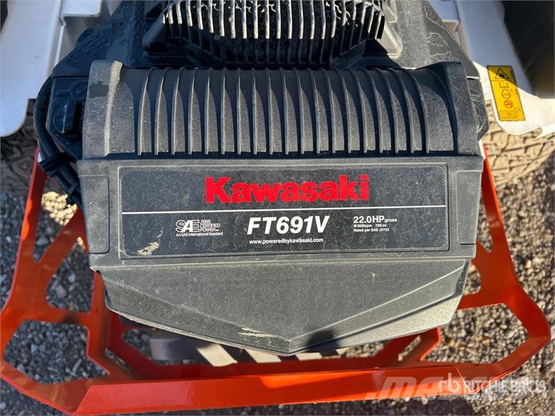 Bobcat ZT3000 Zero-Turn Lawn Mower ركوب الحشائش