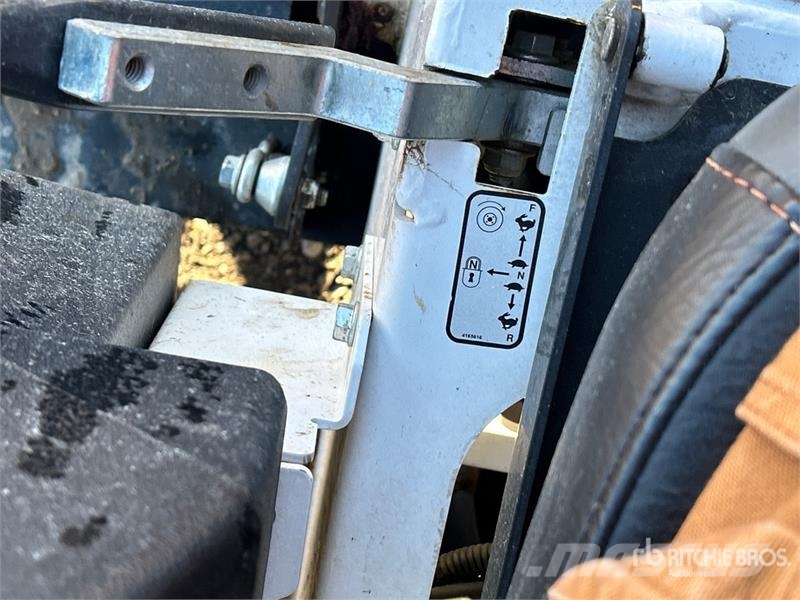 Bobcat ZT3000 Zero-Turn Lawn Mower ركوب الحشائش