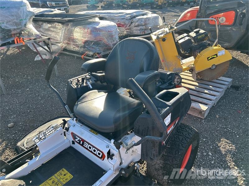 Bobcat ZT3000 Zero-Turn Lawn Mower ركوب الحشائش