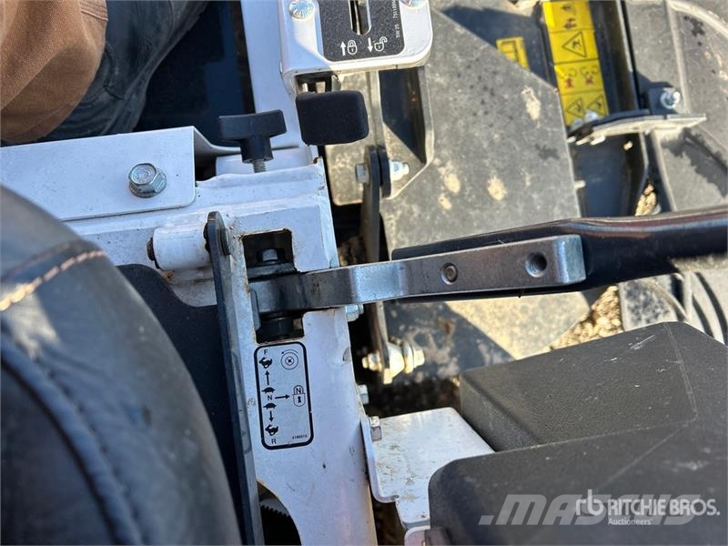 Bobcat ZT3000 Zero-Turn Lawn Mower ركوب الحشائش