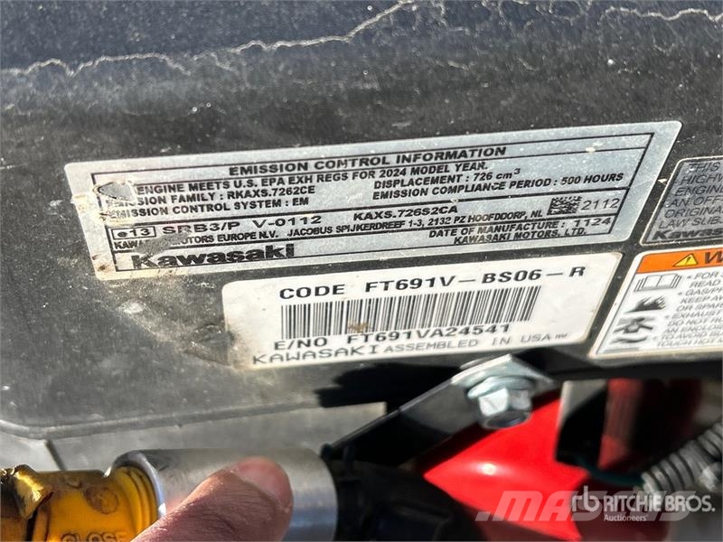 Bobcat ZT3000 Zero-Turn Lawn Mower ركوب الحشائش