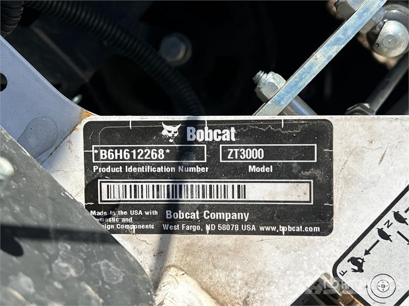 Bobcat ZT3000 Zero-Turn Lawn Mower ركوب الحشائش
