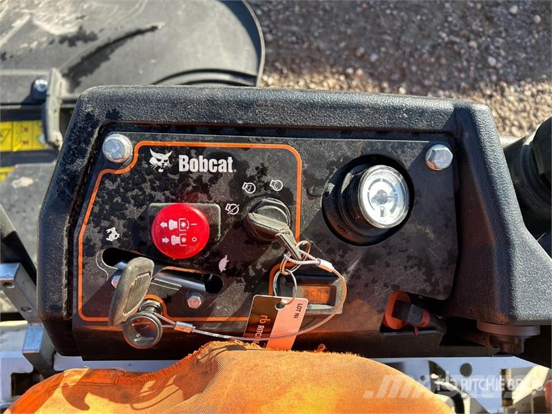 Bobcat ZT3000 Zero-Turn Lawn Mower ركوب الحشائش