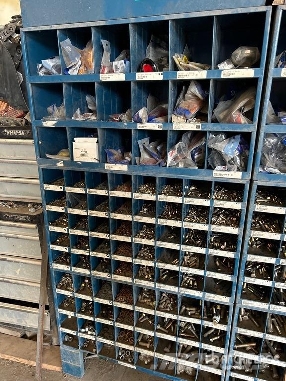 Bolt Bin, Quantity of Assorted s/Assorted Lights Drugi deli