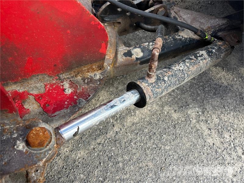 Bombardier SW48 Sidewalk Plow Drugi deli