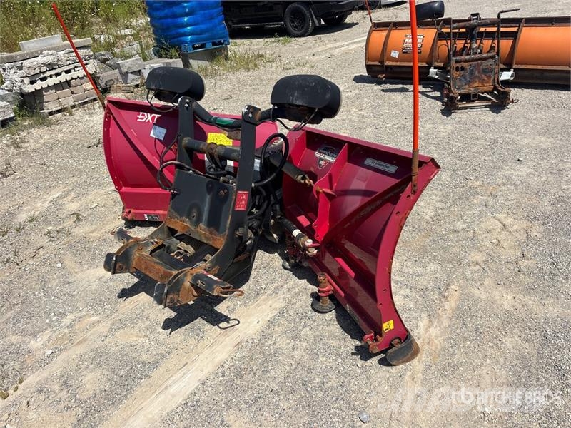 Boss 8 ft 2 in Power-V Snow Plow حراثات ونصول الجليد