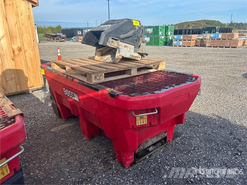 Boss VBX 8000 Salt Spreader - Fits Truck Esparcidoras de arena y sal