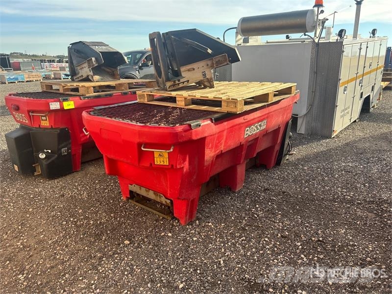 Boss VBX 8000 Salt Spreader Esparcidoras de arena y sal