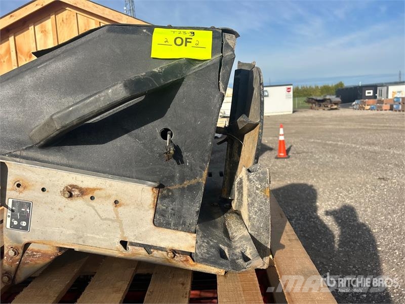 Boss VBX 8000 Salt Spreader - Fits Truck Esparcidoras de arena y sal