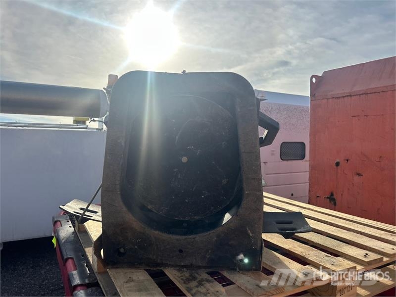 Boss VBX 8000 Salt Spreader Esparcidoras de arena y sal
