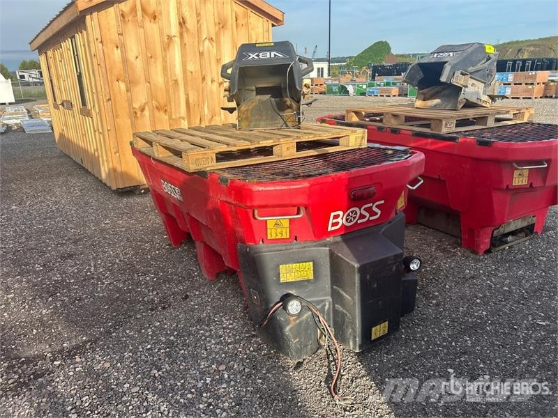 Boss VBX 8000 Salt Spreader Esparcidoras de arena y sal