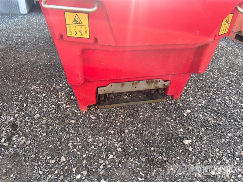 Boss VBX 8000 Salt Spreader Esparcidoras de arena y sal