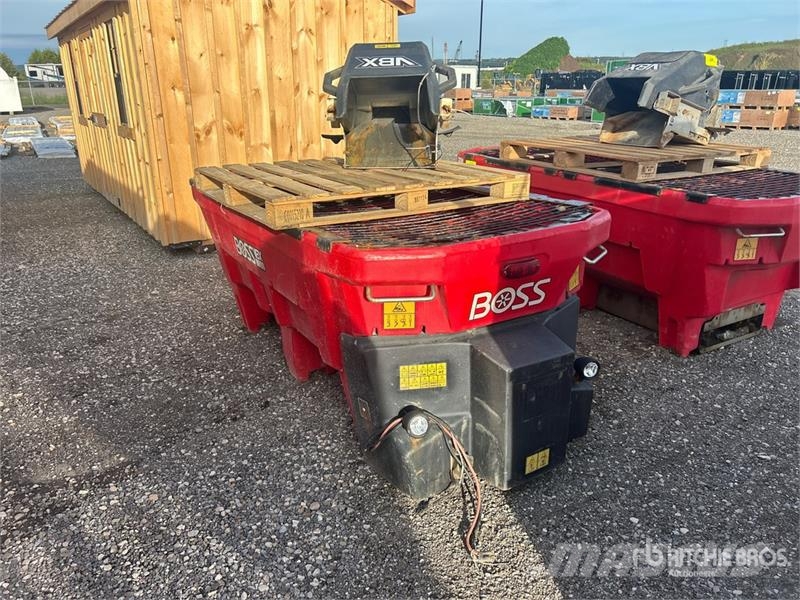 Boss VBX 8000 Salt Spreader Esparcidoras de arena y sal