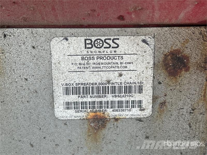 Boss VBX 8000 Salt Spreader - Fits Truck Esparcidoras de arena y sal