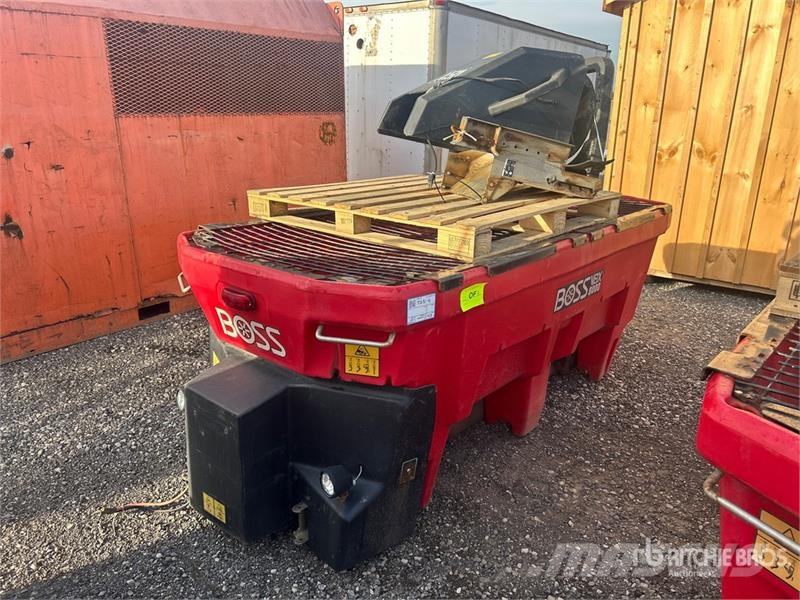 Boss VBX 8000 Salt Spreader Esparcidoras de arena y sal