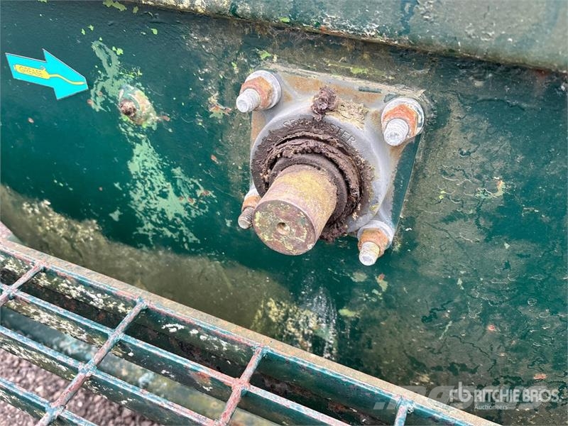 Bowie HYSDR11000TR 11000 gal Hydroseeder Other components