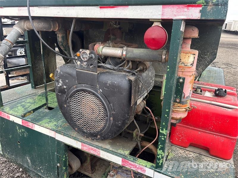 Bowie HYSDR11000TR 11000 gal Hydroseeder Other components