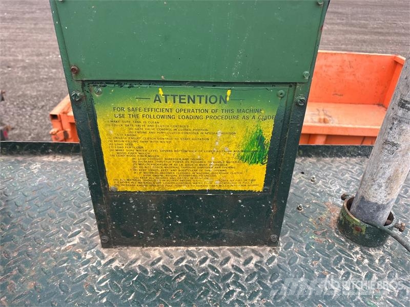 Bowie HYSDR11000TR 11000 gal Hydroseeder Other components