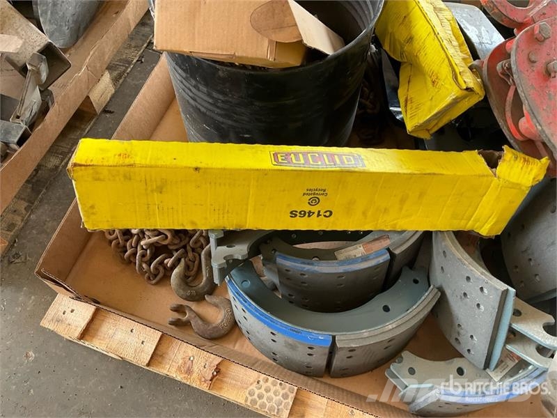 Brake parts, chains, barrel pump Drugi deli