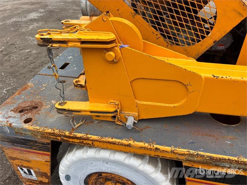 Broderson IC-35-2C 8000 lb 4x2 Carry Deck Crane Other cranes