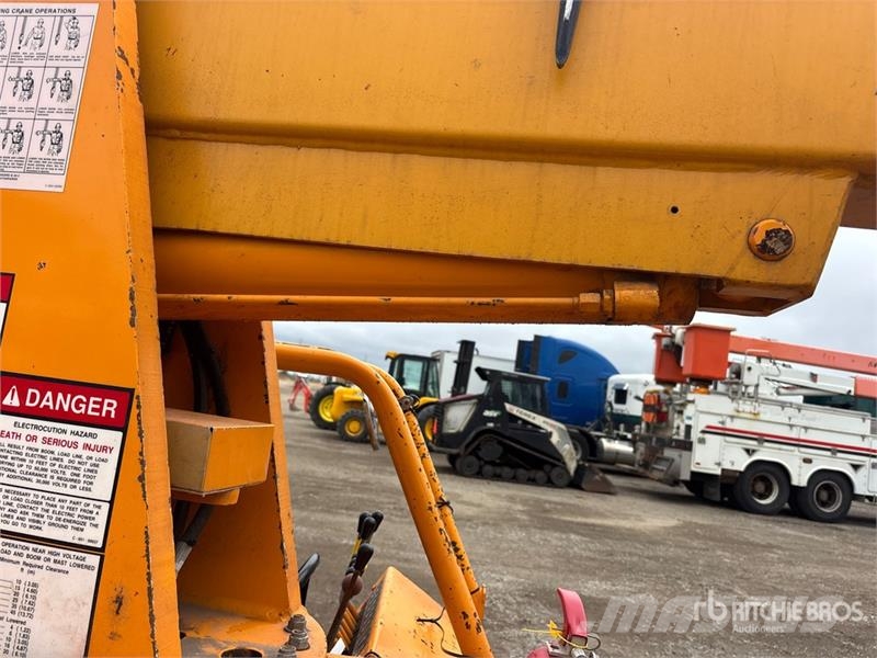 Broderson IC-35-2C 8000 lb 4x2 Carry Deck Crane Other cranes