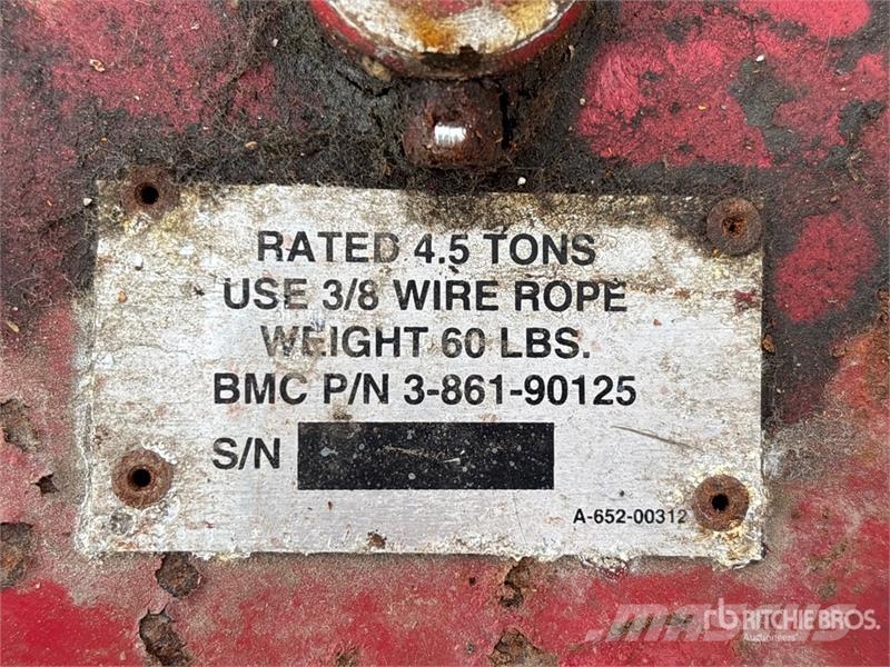 Broderson IC-35-2C 8000 lb 4x2 Carry Deck Crane Other cranes