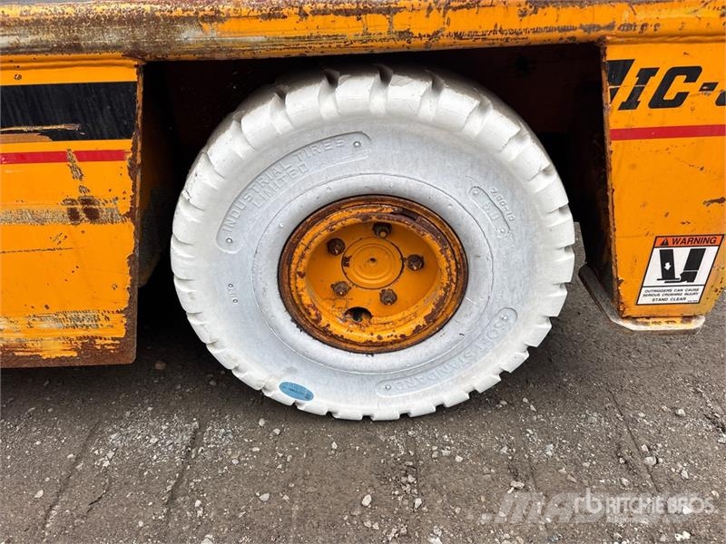 Broderson IC-35-2C 8000 lb 4x2 Carry Deck Crane Other cranes