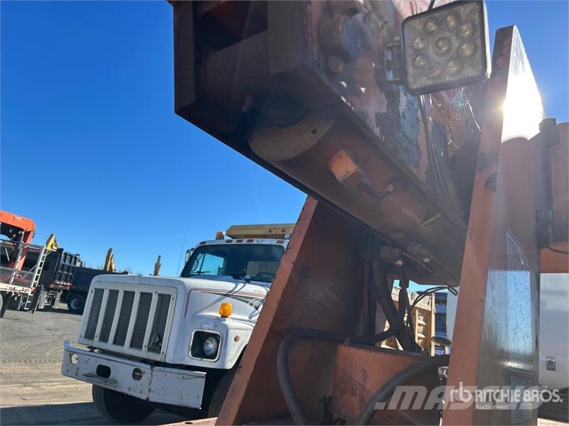 Broderson IC-80-3G 18000 lb 4x4 Carry Deck Crane Otras máquinas de elevación