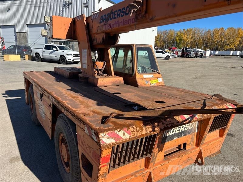Broderson IC-80-3G 18000 lb 4x4 Carry Deck Crane Otras máquinas de elevación